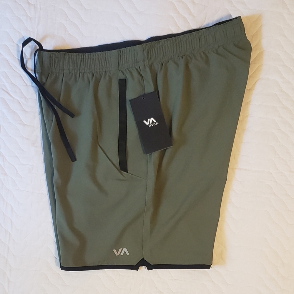 RVCA Yogger Stretch Atlethic Short 17"